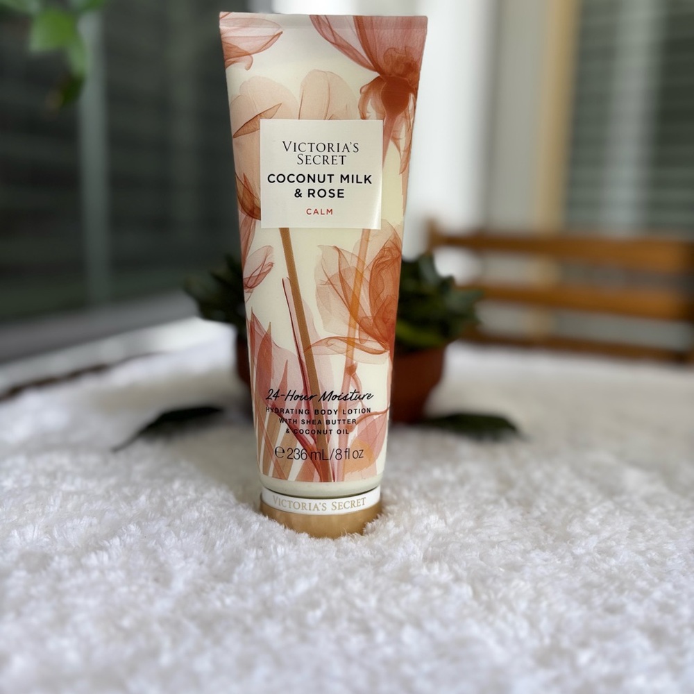 Victoria's Secret Coconut Milk & Rose Body Lotion